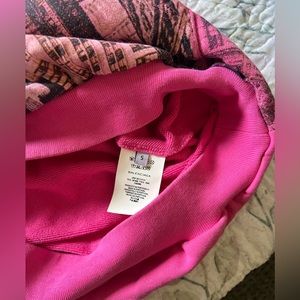 Pre love. Good condition.size S